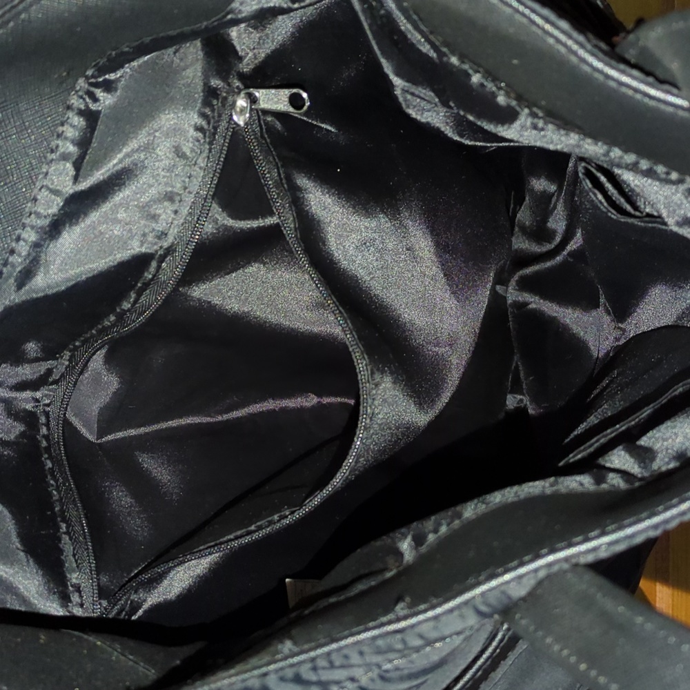 Avon Puffer Bag - Picture 3 of 3